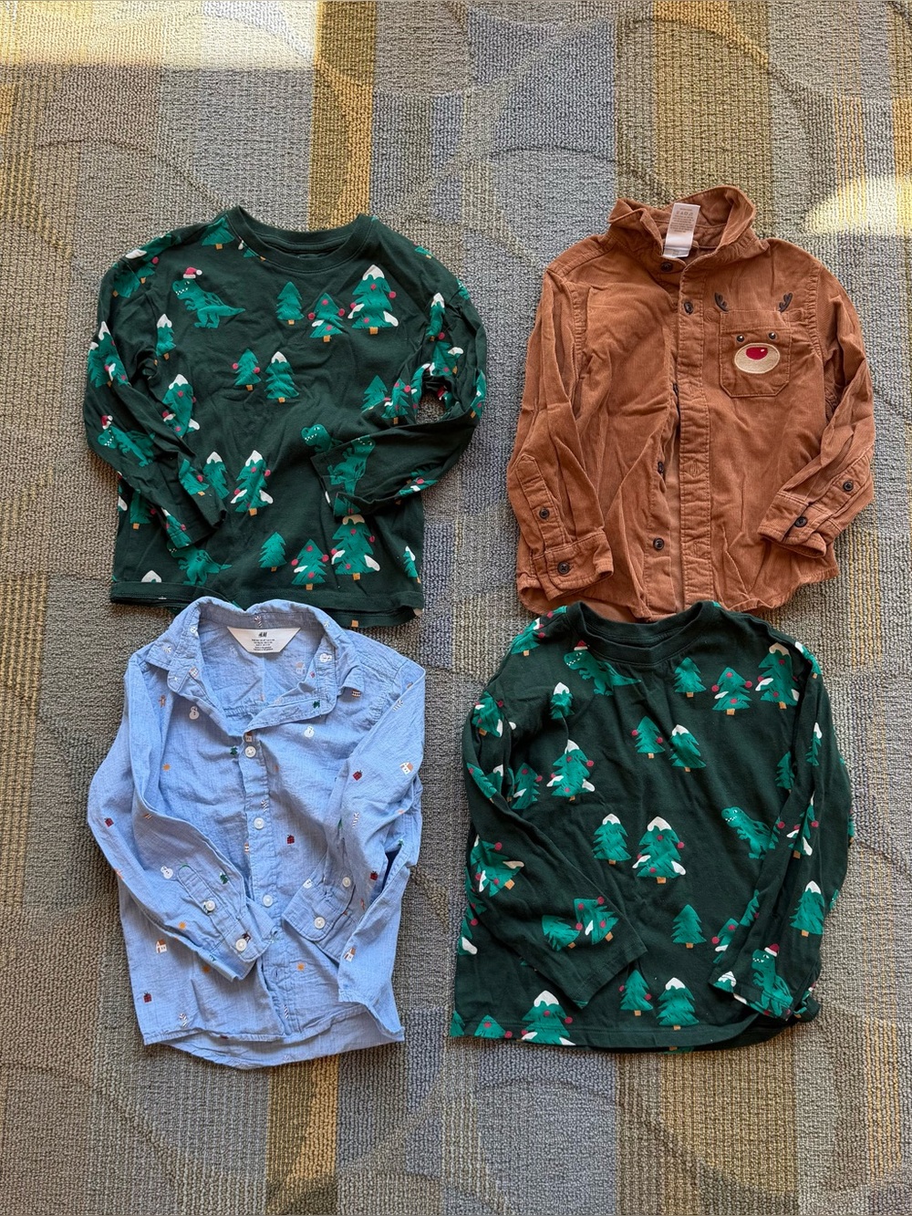 Bundle H&M Holiday Theme Clothes Size 3-5T Total of 5 Pieces Christmas